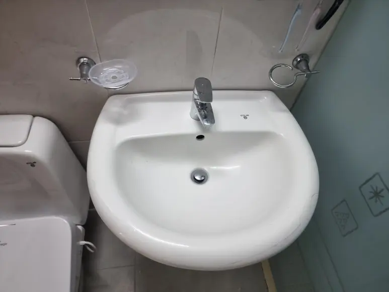 수원 금곡동 세면대교체 작업 전